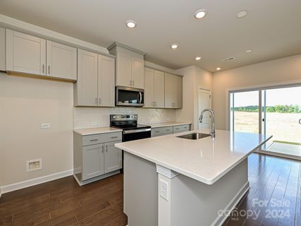 316 Fairchild Way