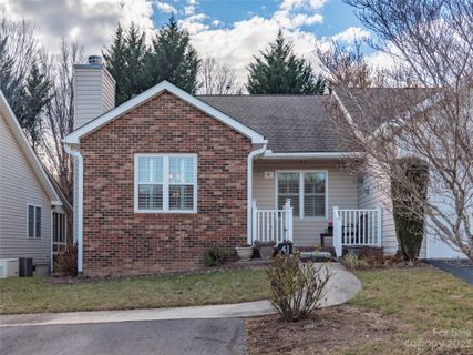 41 N Woodridge View Court 37 sold home in Haywood Townes, Hendersonville, NC