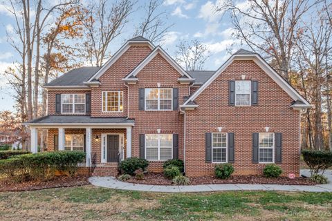 5235 Blackjack Lane sold home in Fairington Oaks, Mint Hill, NC