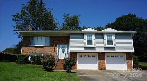 2043 Wallace Dairy Road sold home in Olde Well South, Hickory, NC
