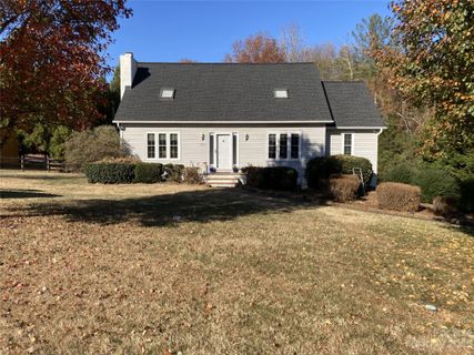 5701 Hornsway Drive sold home in Nottingham, Winston Salem, NC