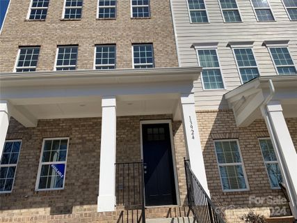 13924 Winmau Lane 10