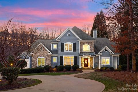 107 Breakwater Court