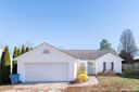 1975 8th Street Lane sold home in Hickory, SC
