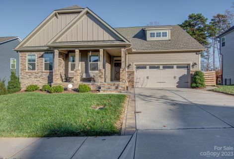 2712 Forest Path Way
