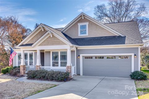 1242 Kings Grove Drive