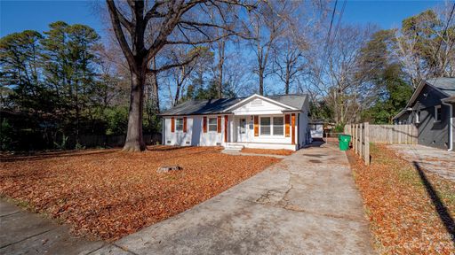 1413 Woodhill Lane sold home in Sheffield, Charlotte, NC