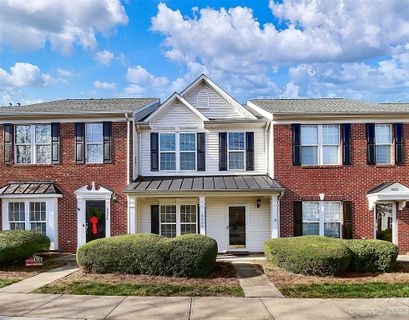 8028 Sapwood Court sold home in Parkside Townhomes, Matthews, NC
