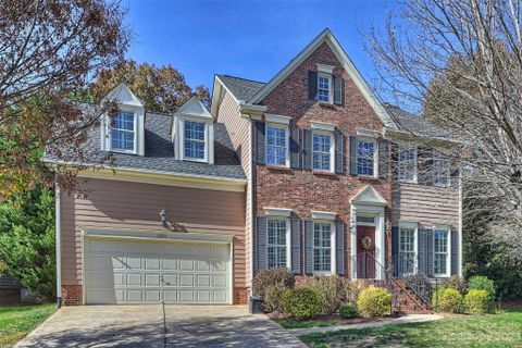 6825 Fairway Point Drive