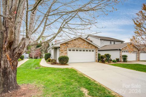 18 Holiday Drive sold home in Royal Pines Village, Arden, NC