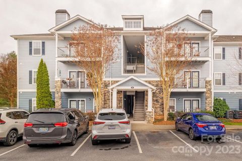 100 Vista Lake Drive 4