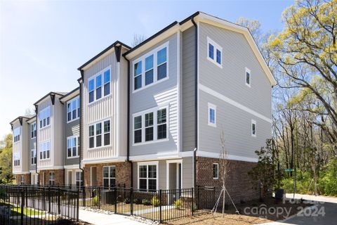 3205 Zenith Lane