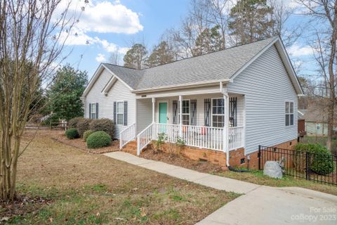 1022 Warpers Lane
