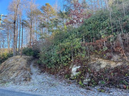 00 Keepsake Lane Lot 2 sold home in Soco Hills, Whittier, NC