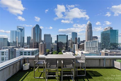 222 S Caldwell Street 2202 sold home in Skye Condominiums, Charlotte, NC