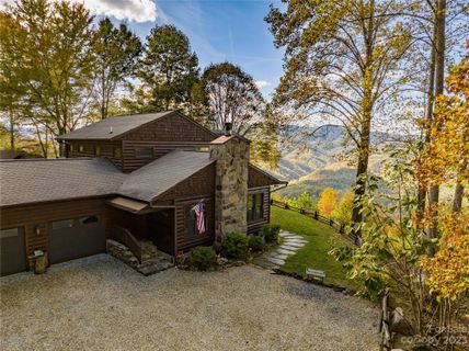 190 Smokey View Drive sold home in Nantahala Village, Bryson City, NC