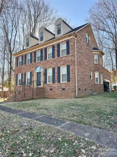 6913 Albaneen Court sold home in Silverwood, Charlotte, NC