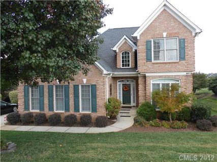 136 Tenth Green Court sold home in Fox Den Country Club, Statesville, NC