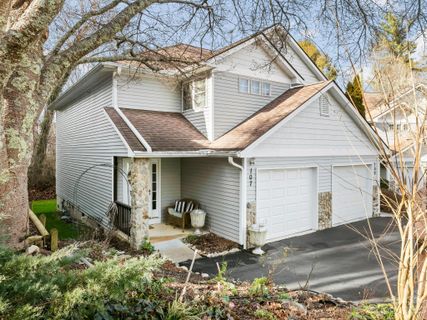 107 Ewarts Pond Road sold home in Duncraggen, Hendersonville, NC