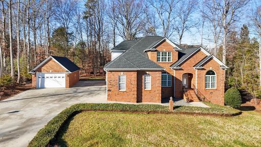 7630 Turnberry Lane