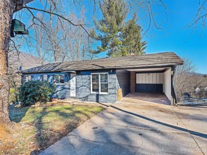59 Daisy Avenue sold home in Oak Forest Addition, Waynesville, NC