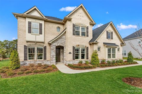 5126 Harwich Circle sold home in The Highlands At Weddington, Matthews, NC