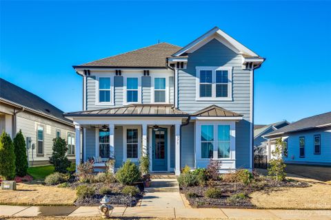 371 Luray Way