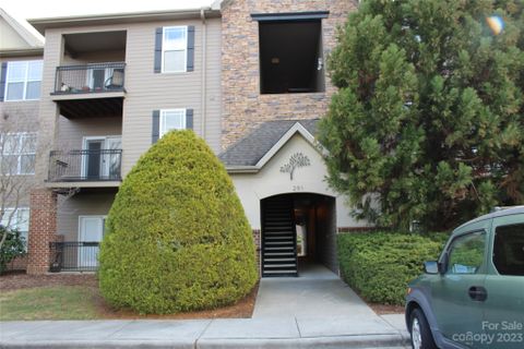 291 Brickton Village Circle 205