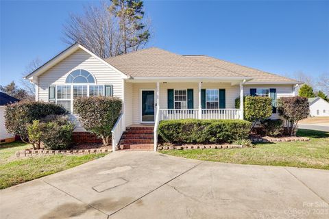 573 Strathclyde Way