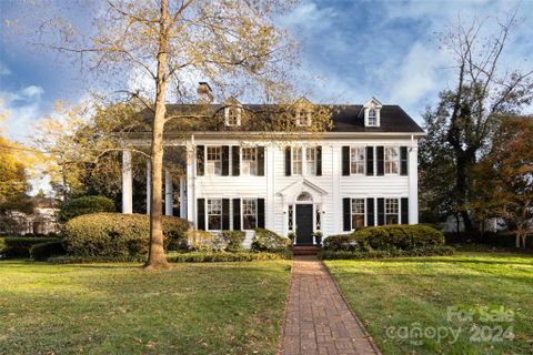 1501 Queens Road