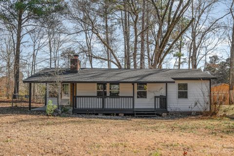 6922 Pear Tree Road sold home in Riverview Acres, Charlotte, NC
