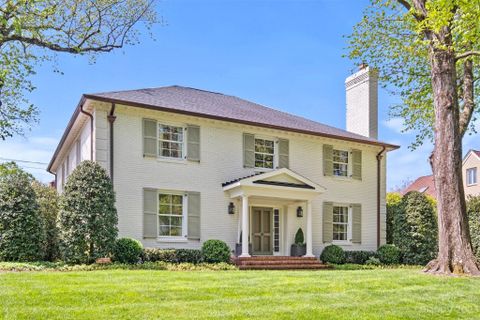 1900 Beverly Drive