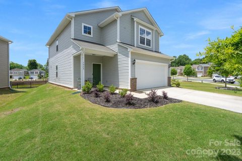 7040 Thornrose Drive sold home in Starmount Cove, Charlotte, NC