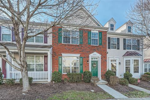 2241 Aston Mill Place sold home in The Mews at Laurel Valley, Charlotte, NC
