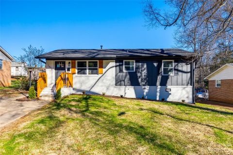 1613 Longleaf Drive