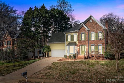 4934 Foxbriar Trail
