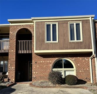 466 Ne Camrose Circle