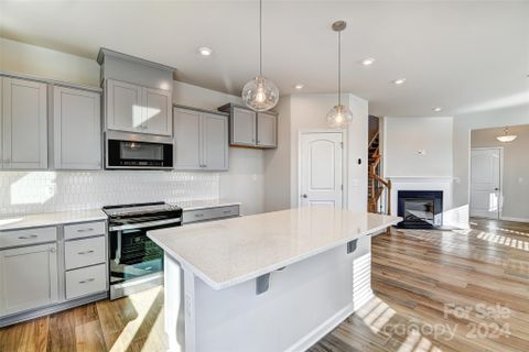 2730 Texana Court 332/Briana Craftsman End