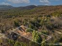 Lot 17 Thornapple Drive sold home in Hendersonville, SC