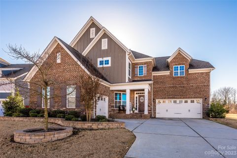 2698 Red Maple Lane