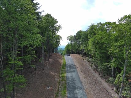 000 Northview Drive 6 sold home in Northview, Hendersonville, NC