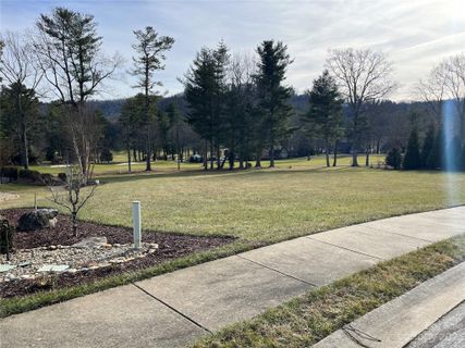000 Shipman Parkway sold home in Berwick Downs, Flat Rock, NC