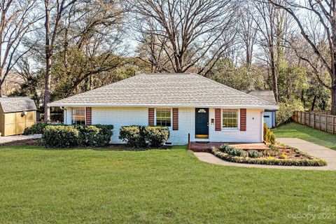 4411 Longwood Drive