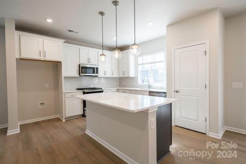 Previously sold for $515,000