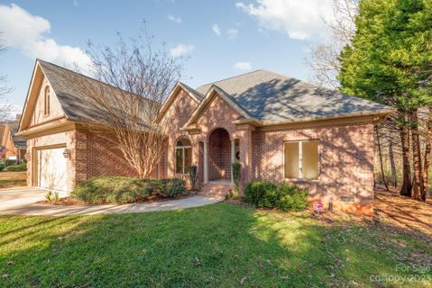 5101 Lancelot Drive