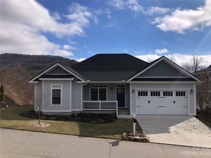 5 Endless View Drive sold home in Starview Heights, Weaverville, NC