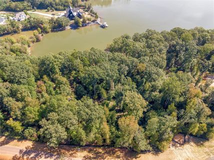 617 Waterton Trail
