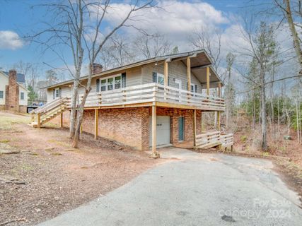 653 Oregon Trail sold home in Gallagher Trails, Lincolnton, NC