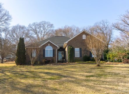 2937 5th Street Place sold home in Meadow Creek, Hickory, NC