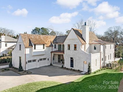2215 Ferncliff Road